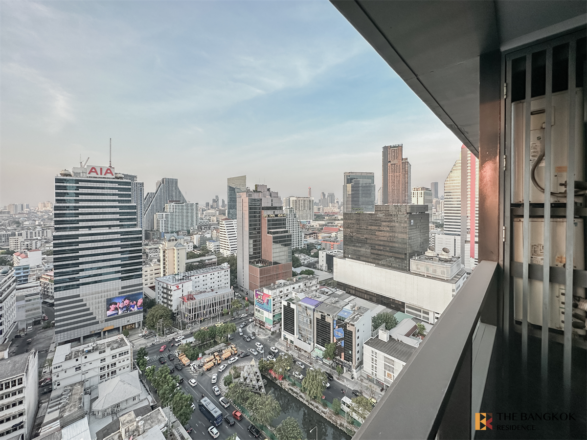 picture M Silom near BTS Chong Nonsi Easy Travel, Fully Utilized Space - 3/9