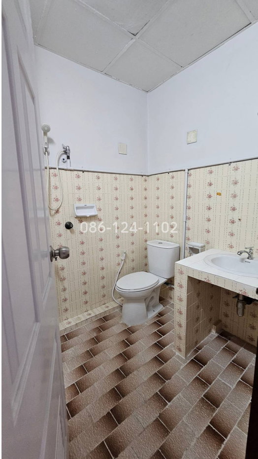 picture Commercial building with House for sales - 41/56