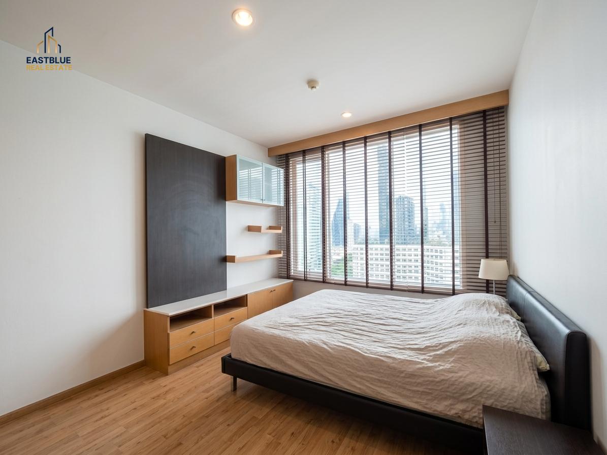รูป 🏢 Luxurious 2-Bed 2-Bath Oasis in The Empire Place! 💫
EB-89603 | 115 sqm | 18,500,000 THB - รูปที่ 3/5
