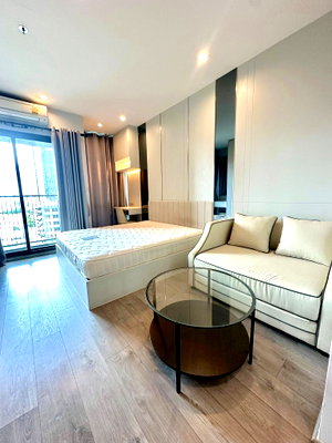 Condos for sale : For Sale: Whizdom Avenue Ratchada-Ladprao Studio, near MRT 🌆