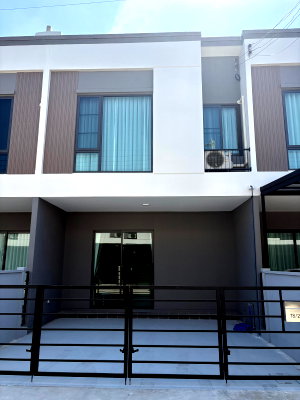เช่าทาวน์โฮม สมุทรปราการ : 🏡✨ ให้เช่าทาวน์โฮม Pleno สุขุมวิท–บางนา 3 | ตกแต่งสวย เฟอร์นิเจอร์ครบ พร้อมเข้าอยู่!
