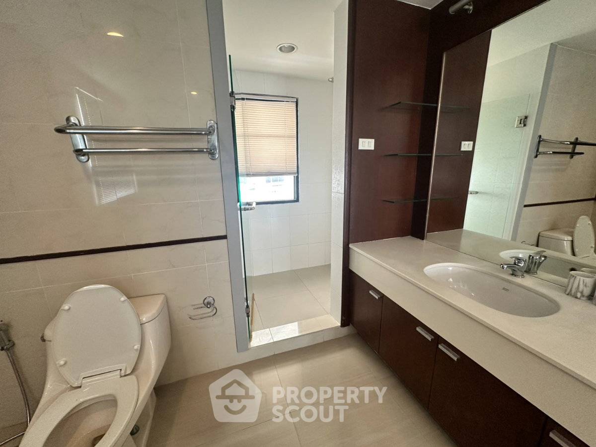 รูป 3 ห้องนอน ขนาด 250 ตร.ม. ที่ Saranchol Condominium Wong Amat (ID 3422417) - รูปที่ 11/22