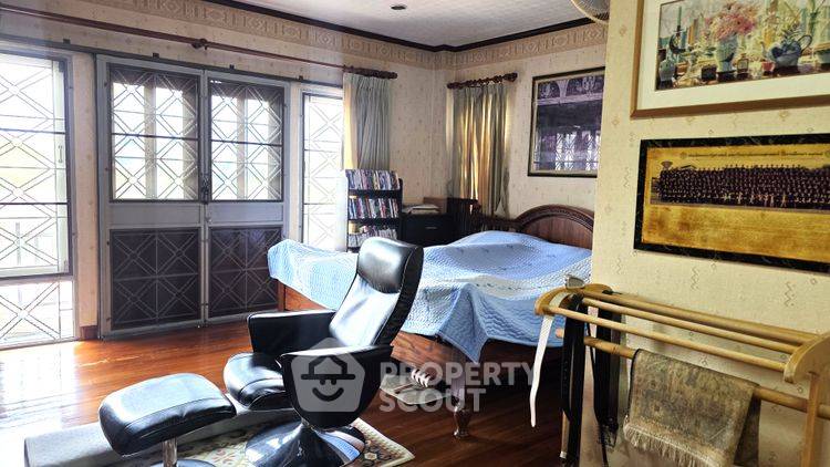 picture 4-BR 200 Sqm House At Narisa Thonburirom Village (ID 3421872) - 5/16