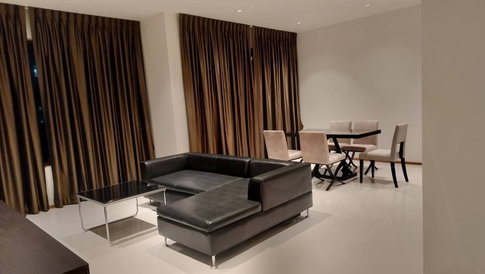 The Emporio Place for Sale 2BR 101 sqm near BTS Phrom Phong 15,600,000 THB 🏙️