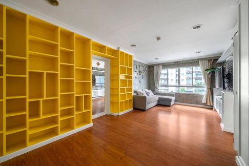 Condo Lumpini Suite Sukhumvit 41, size 69 sqm, near BTS Phrom Phong
Price only 6.9 million, beautiful view, close to Emporium-EmQuartier!