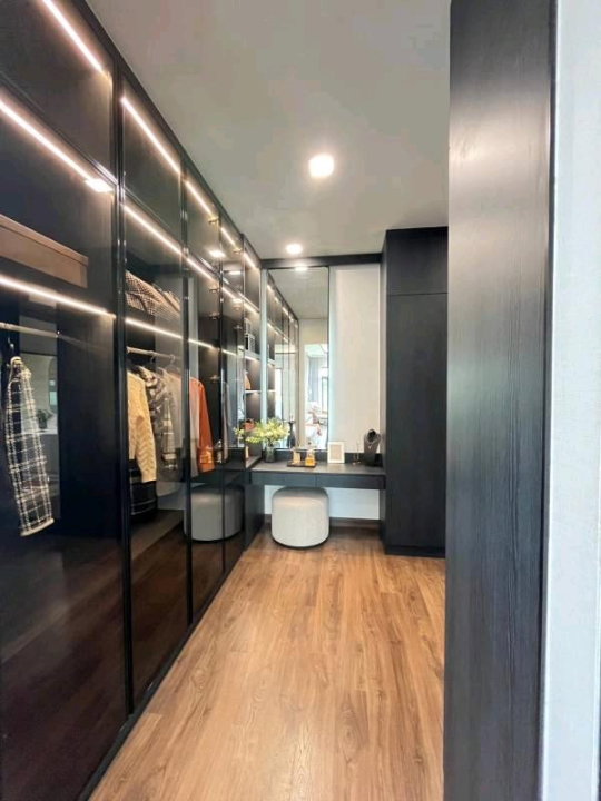 รูป 🏡✨ ขายบ้านเดี่ยวหรู โครงการมือ 1 แปลงมุม Grand Britania สุขสวัสดิ์–วงแหวน | บ้านหลังใหญ่ บรรยากาศส่วนตัว สไตล์ Modern British Luxury - รูปที่ 4/11