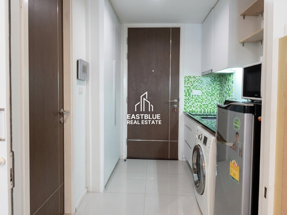 picture For Sale: Studio Condo at 15 Sukhumvit Residences – Prime Location! - 4/8