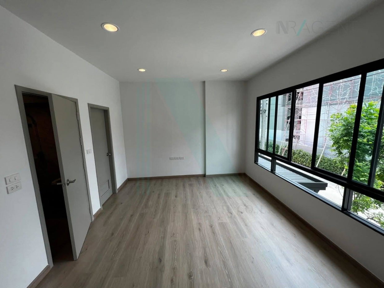 picture For Rent 3-story Townhouse PREMIUM PLACE PHAHOLYOTHIN - RAMINTRA 4 bedroom 3 bathroom - 7/8
