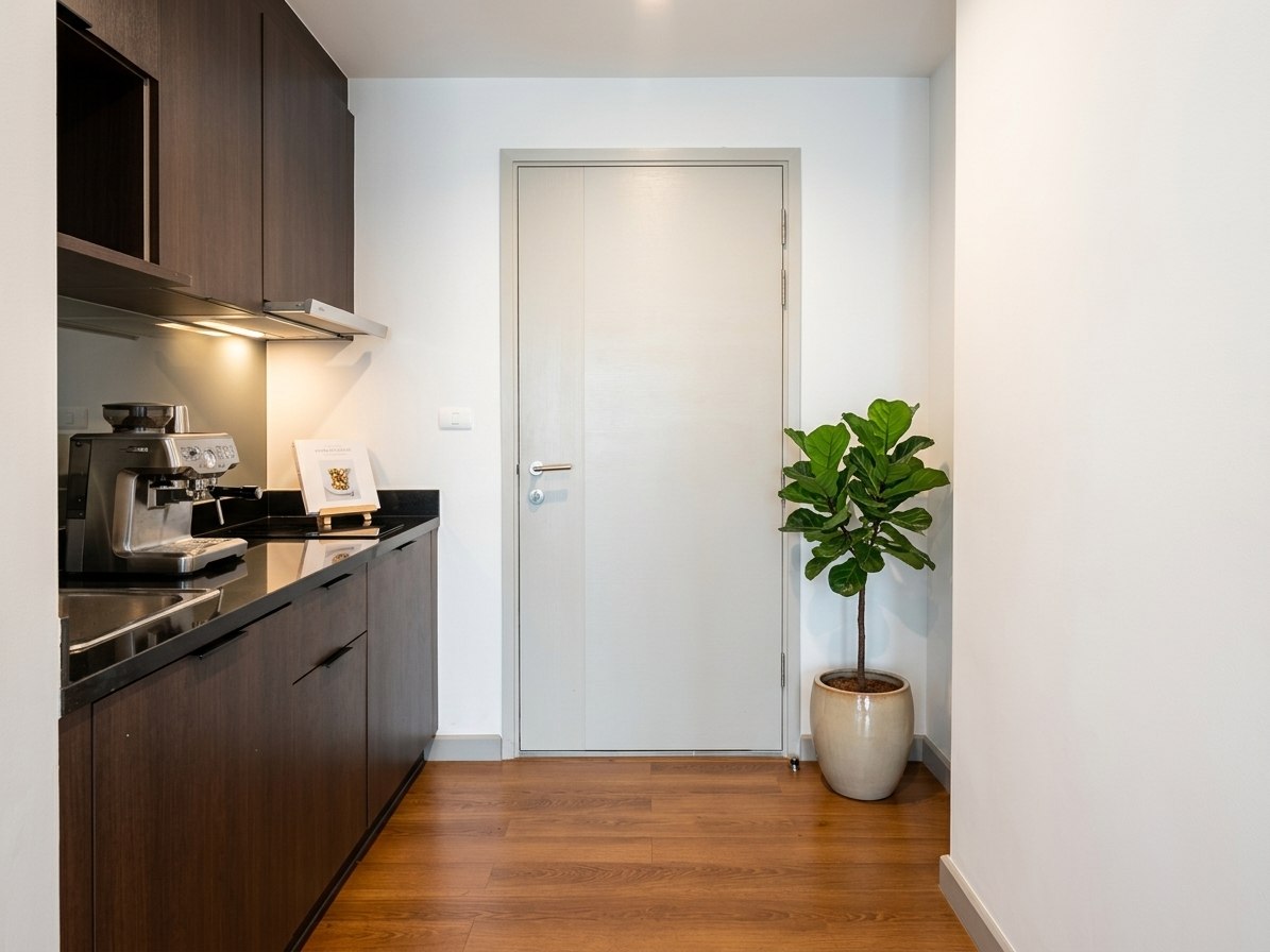 picture For Sale! Chapter One Midtown Ladprao 24, near MRT Lat Phrao at 3.2M 🏙️ - 4/9