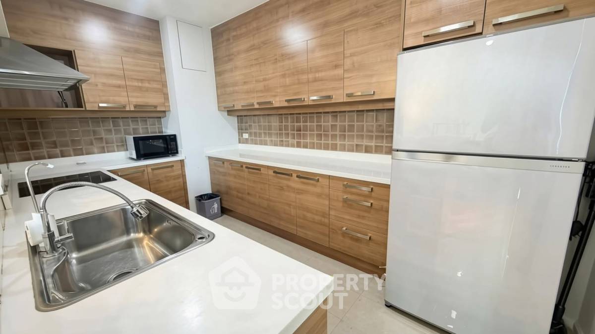 picture 2-BR Condo at Villa Sikhara Condominium close to Phrom Phong (ID 3421613) - 4/11