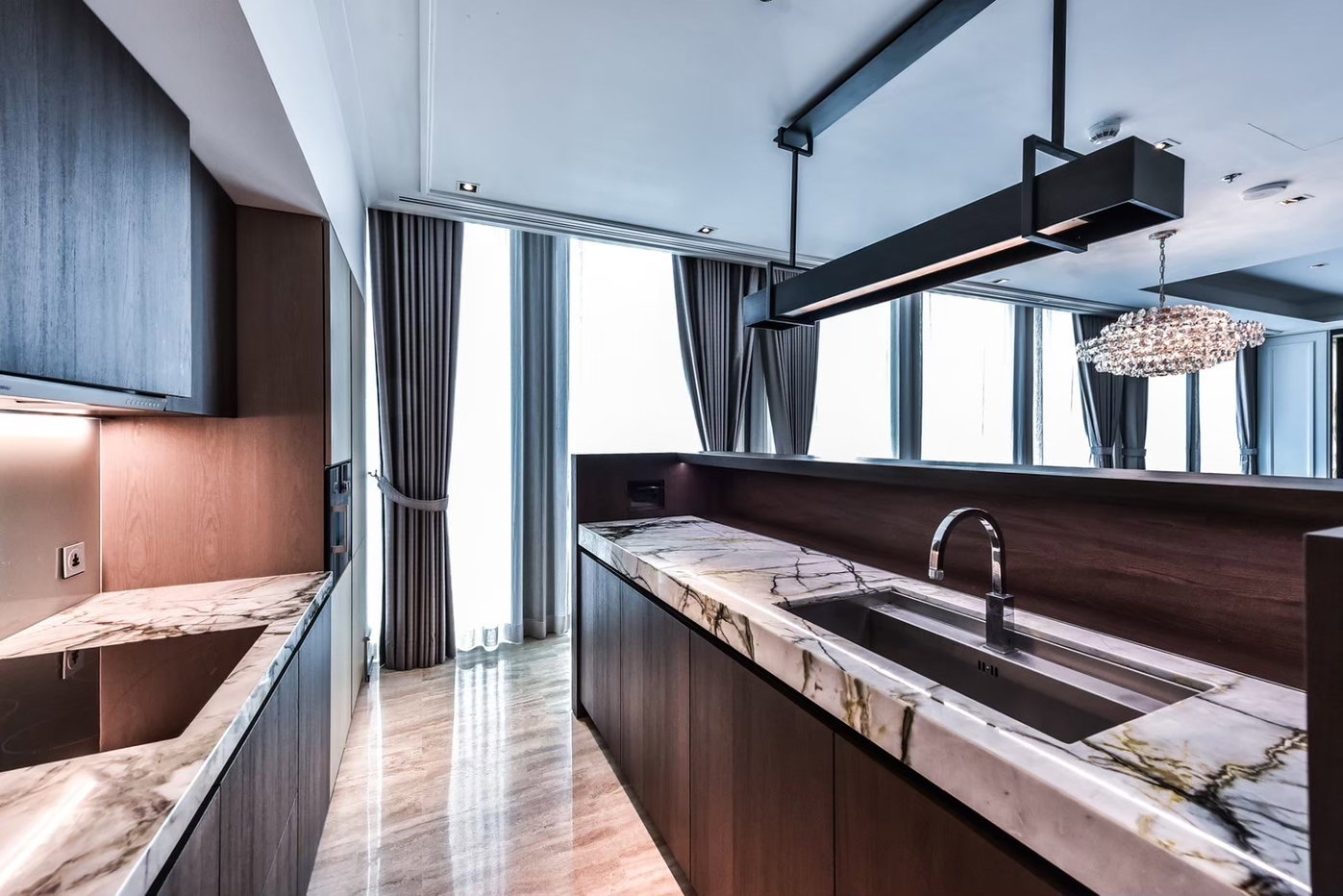 รูป Luxury 3BR Condo @ Ritz Carlton - 214 sqm, BTS Chong Nonsi 
ขาย 92 ล้าน ใจกลางเมือง พร้อมสิ่งอำนวยความสะดวกครบครัน! - รูปที่ 2/9