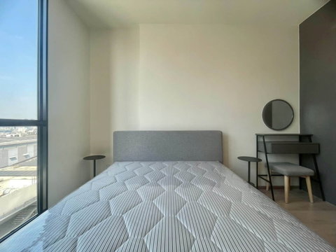 🌆 For Rent: Nue District R9 Rama 9 — Only 180 m from MRT Phra Ram 9 | Fully Furnished & Ready to Move In @90condo 🌃