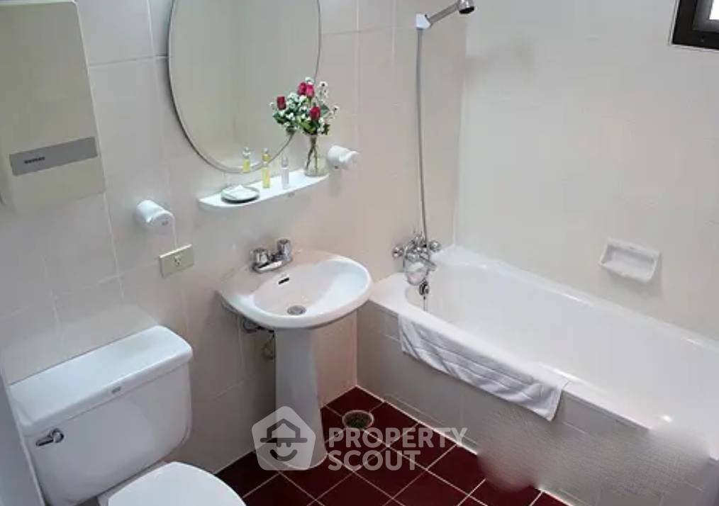 picture 2-BR Condo at Four Wings Mansion near BTS Nana (ID 1930571) - 2/10