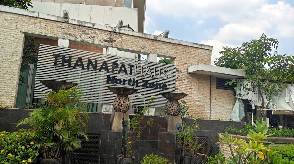 picture Townhome for Sale | Thanapat House Sathorn-Narathiwas (Rama 3) - 1/23