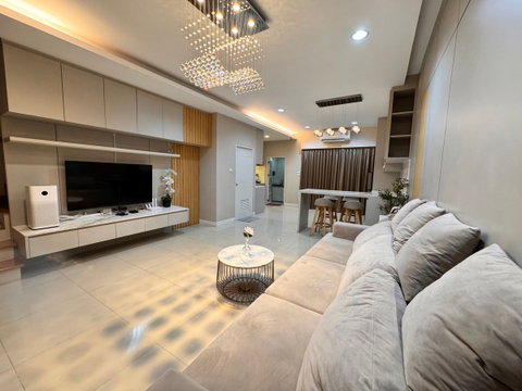 🏡🔥 ขายด่วน! ทาวน์โฮมหรู SPACE ลาดพร้าว–เหม่งจ๋าย ตกแต่งสวย เฟอร์นิเจอร์ครบ พร้อมเข้าอยู่ ทำเลใกล้เลียบด่วนรามอินทรา