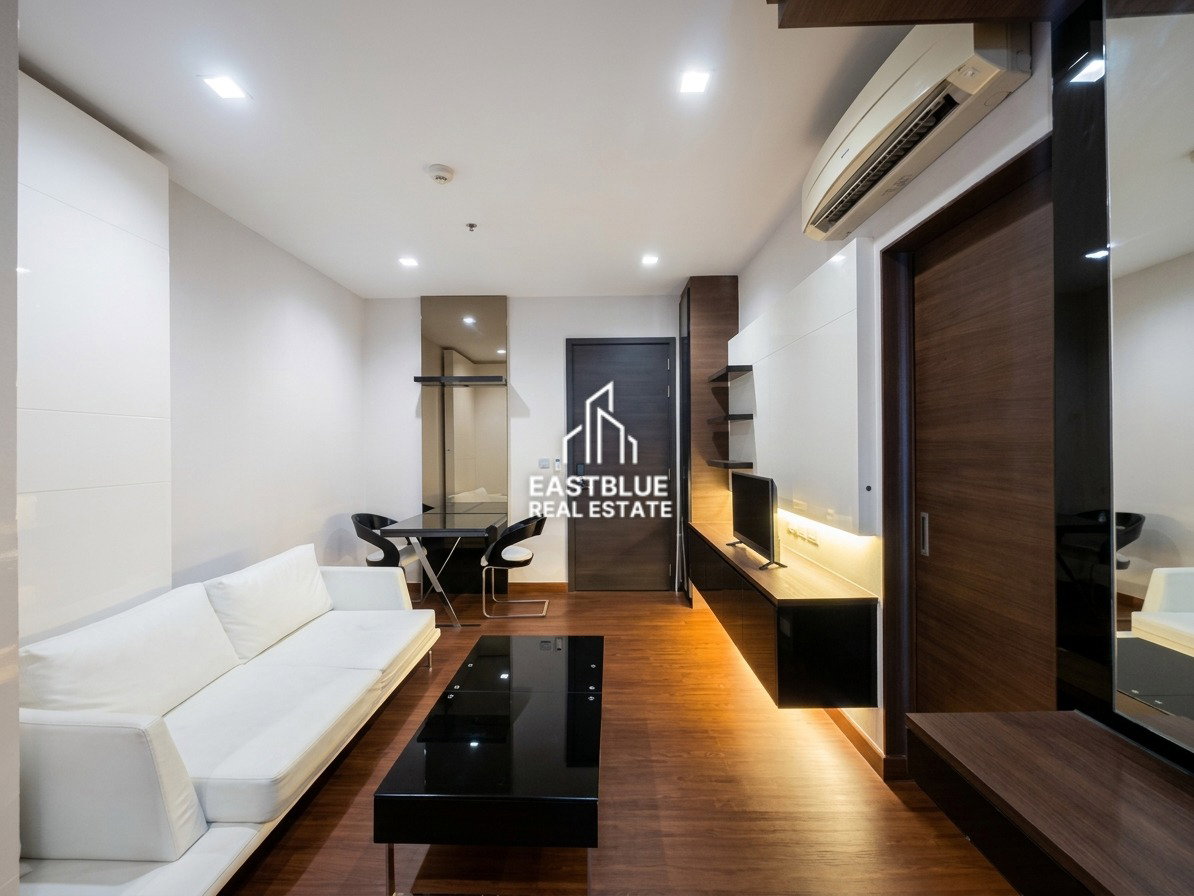 picture Ivy Ampio for Rent! Luxury Studio Condo, 30 sqm, near MRT Thai Cultural Centre 🏙️🌟 - 1/9