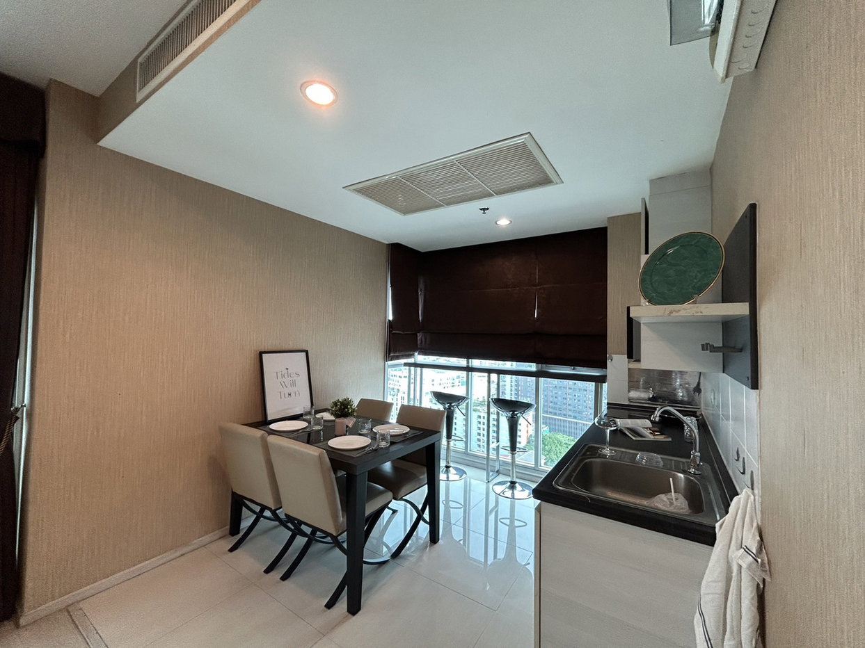 picture For Sale: Life Ratchadapisek Condo 🏡 2 Beds, 65 Sqm – Prime Location! - 1/9