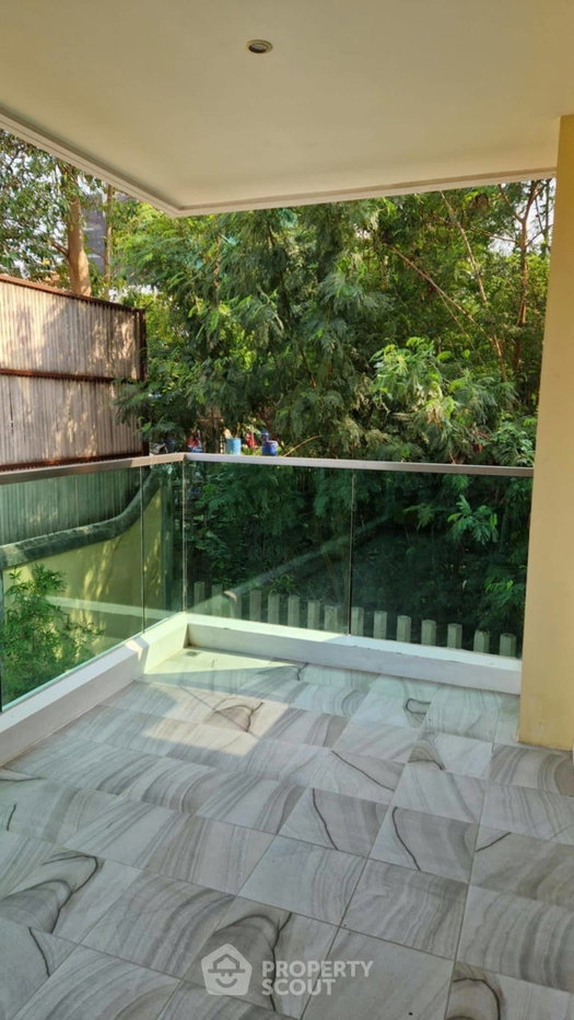 picture 1-BR Condo For Sale At VN Residence 3, Phratamnak (ID 3420250) - 10/15