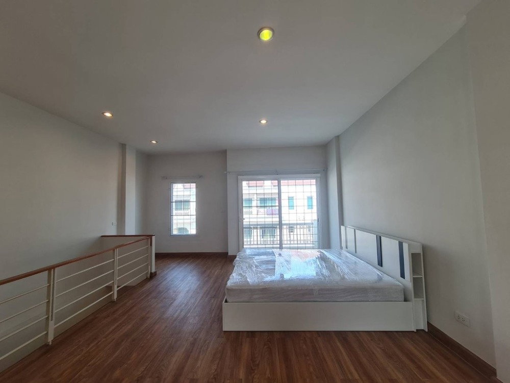 รูป 🏡🔥 ขาย ทาวน์โฮม 3 ชั้น กัลปพฤกษ์–สาทร รีโนเวทใหม่ทั้งหลัง! ใกล้ MRT บางหว้า/BTS วุฒากาศ ทำโฮมออฟฟิศได้ - รูปที่ 5/16