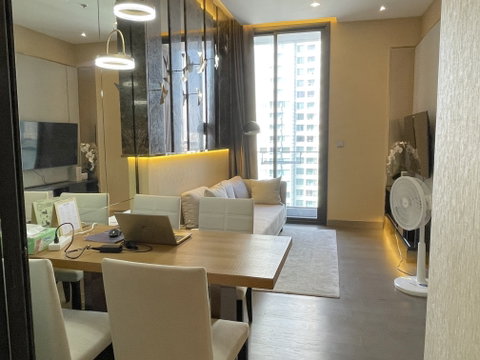 🏙️ THE ESSE SINGHA COMPLEX Luxury condominium in the city center
🔥 1 bedroom 48 sq.m. Complete amenities Near BTS Phetchaburi starting from only 14 million!