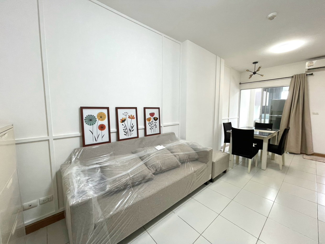 รูป 🏢 Luxurious Condo by Supalai 🏙️
1-bed 1-bath, 49 sq.m. | 3.29M THB

Stunning Phra Ram 9 Location! 🚇 Unbeatable Facilities! 💫
EB-89538 - รูปที่ 2/9