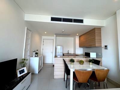 Condos for sale : For Sale: Aguston Sukhumvit 22, 1-Bed 56 sqm near BTS Phrom Phong 🏊