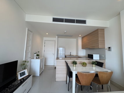 ขายคอนโด Aguston Sukhumvit 22 1 ห้องนอน 56 ตร.ม. ใกล้ BTS พร้อมพงษ์ 🏊