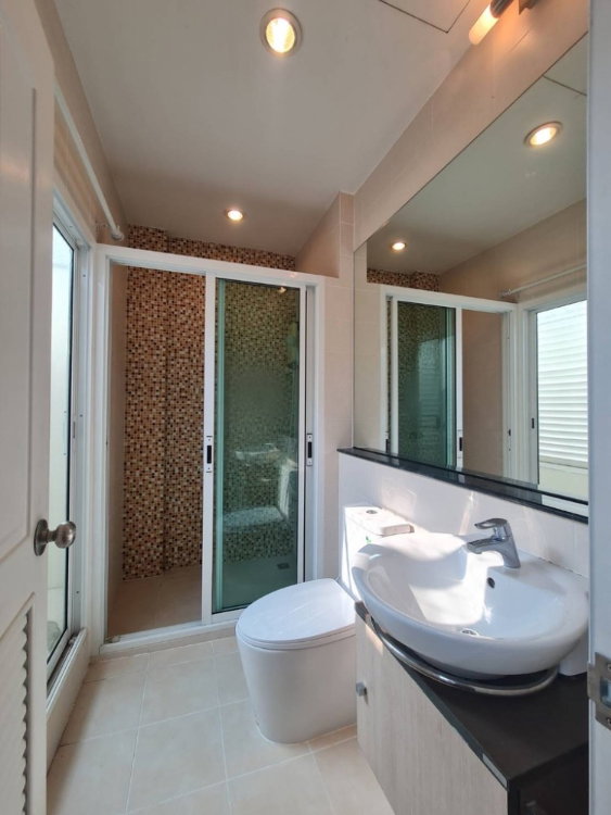 รูป 🏡🔥 ขาย ทาวน์โฮม 3 ชั้น กัลปพฤกษ์–สาทร รีโนเวทใหม่ทั้งหลัง! ใกล้ MRT บางหว้า/BTS วุฒากาศ ทำโฮมออฟฟิศได้ - รูปที่ 8/16