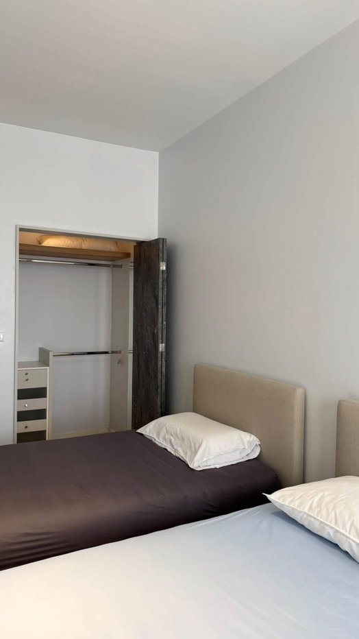 picture For Sale: Triple Y Residence - 2-Bed,, by MRT Sam Yan ð - 6/9