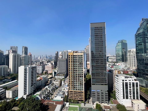 Luxury 2-Bedroom Condo Near BTS Phrom Phong
The Address Sukhumvit 28 – Prime Location, Top Facilities!