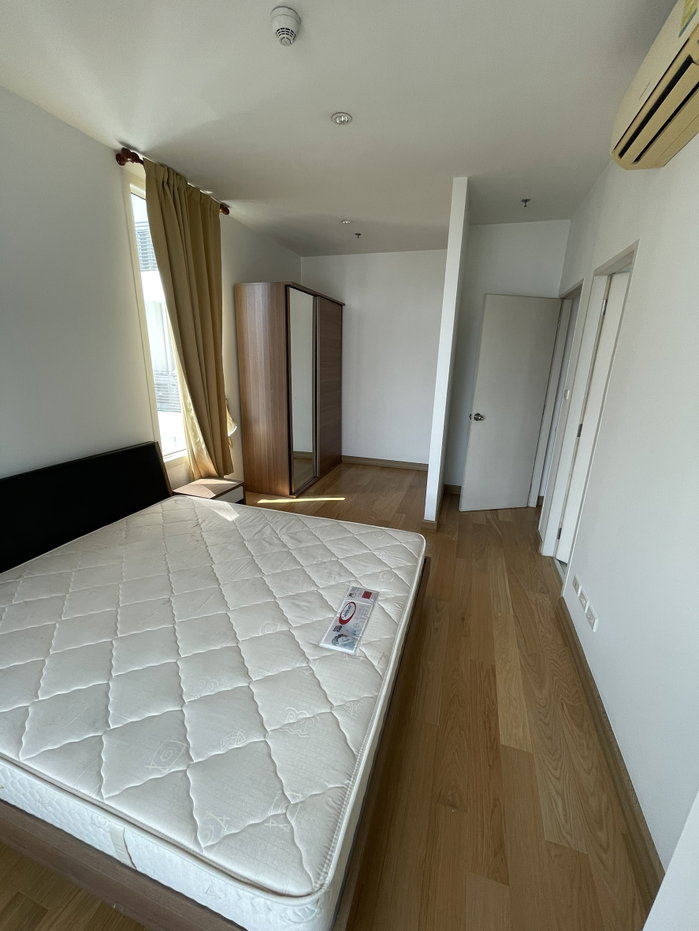 รูป เช่าคอนโด Villa Rachatewi 1 ห้องนอน 55 ตรม. ใกล้ BTS ราชเทวี เพียง 22,000 บาท/เดือน! 
สิ่งอำนวยความสะดวกครบครัน สระว่ายน้ำ ฟิตเนส พร้อมระบบรักษาความปลอดภัย 24 ชม. - รูปที่ 4/6