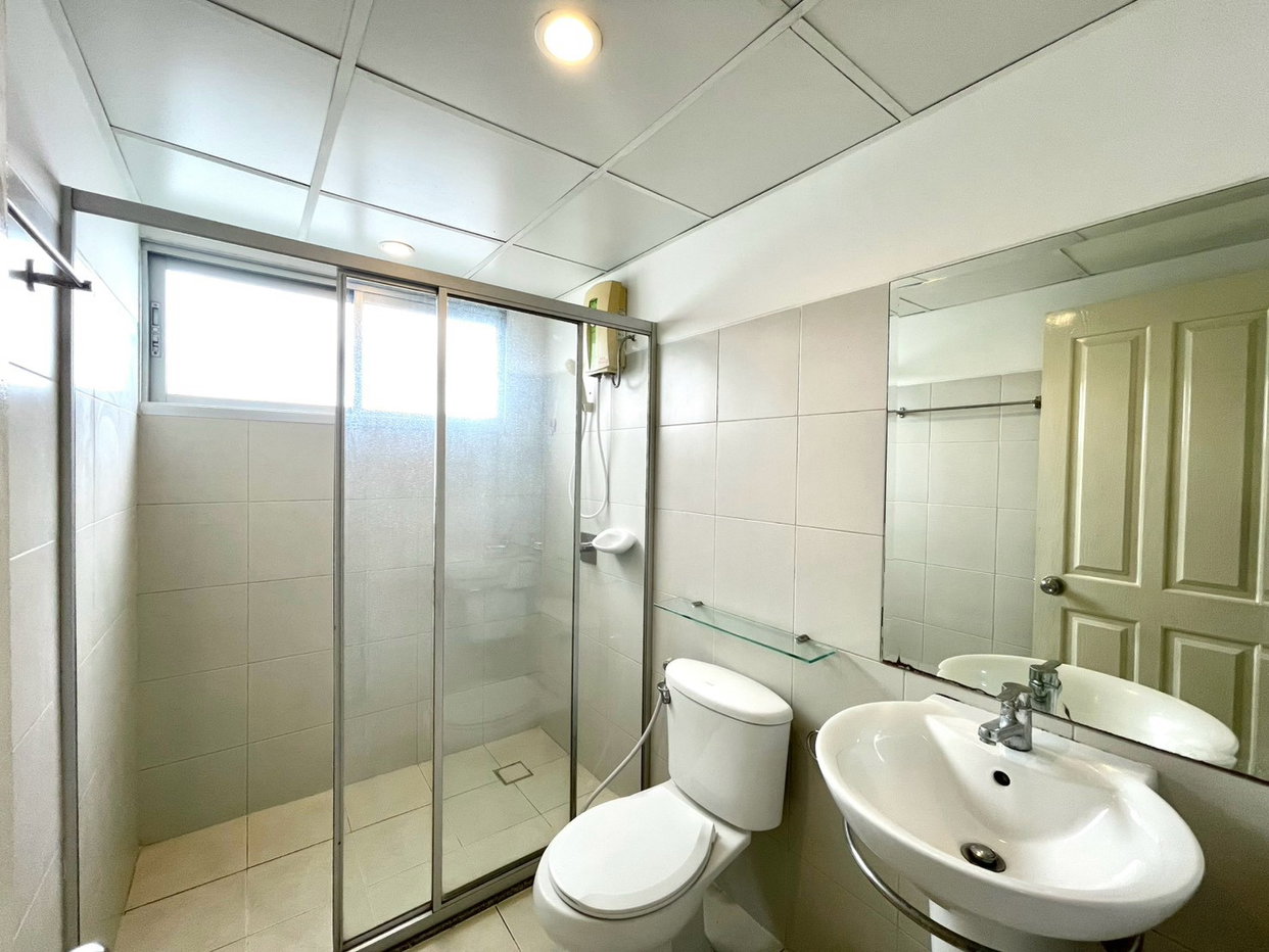 รูป 🏙️ Exclusive Condo Gem at Supalai Park Asoke-Ratchada! 💎 1-Bed, 48 sqm, 3,190,000 THB - รูปที่ 8/9