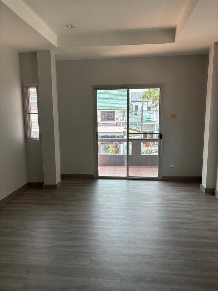 รูป ขายบ้านเดี่ยว 2 ชั้น พุทธมณฑลสาย 2 ซอย 21 รีโนเวทใหม่ 69 ตร.ว. จอดรถ 4 คัน ใกล้ตลาดสดธนบุรี - รูปที่ 13/13