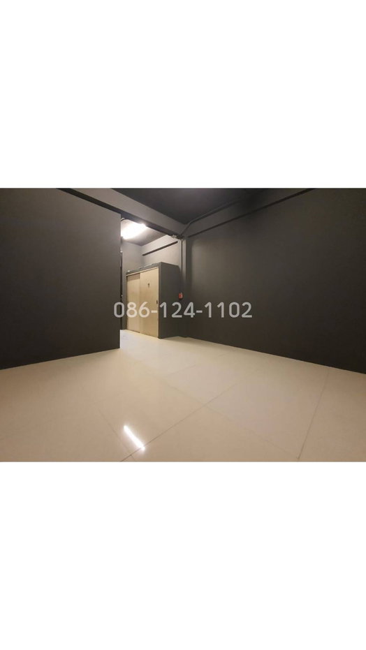 picture Commercial building with House for sales - 26/56