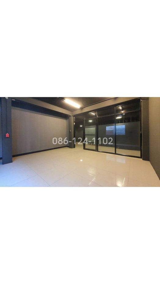 picture Commercial building with House for sales - 32/56