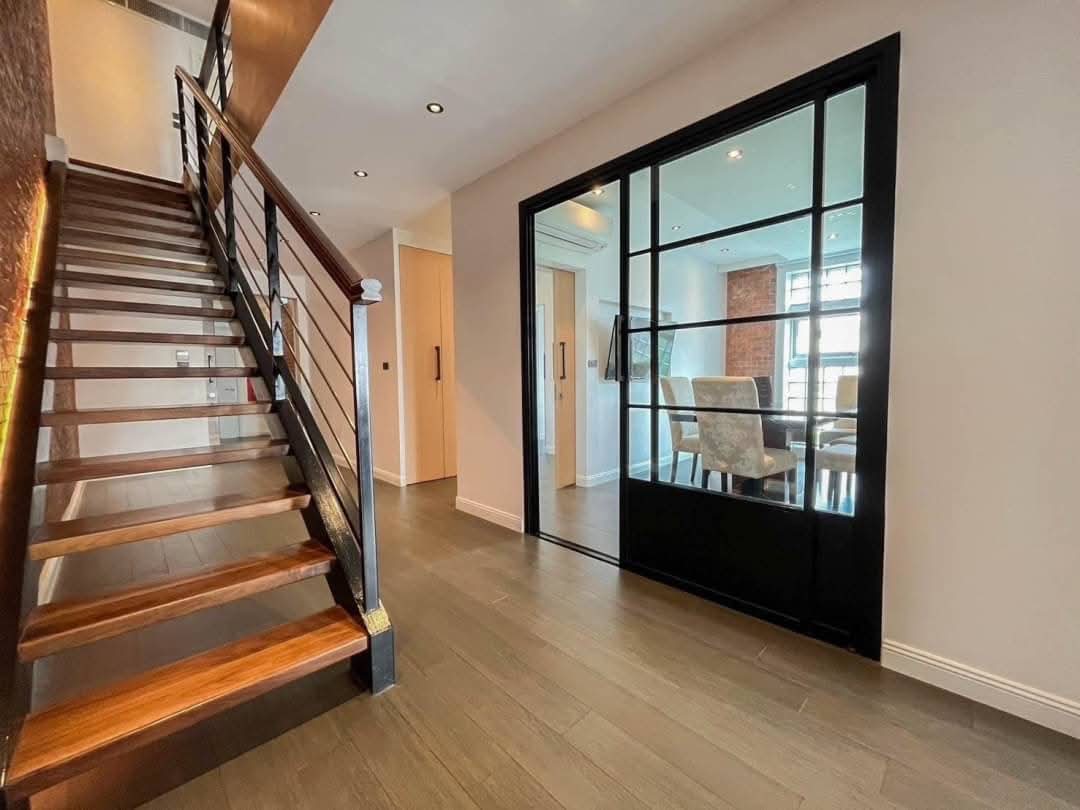 รูป 🏡💎 เพนท์เฮ้าส์หรู 235 ตร.ม. แห่งความสุขใกล้ BTS เอกมัย
ราคาดีที่สุด! เพียง 25.9 ล้าน เป็นเจ้าของได้เลย - รูปที่ 2/9