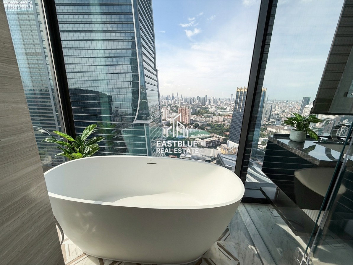 picture For Sale: Luxury 2-Bedroom Condo at ONE89 Wireless! ð Prime Location - 4/9