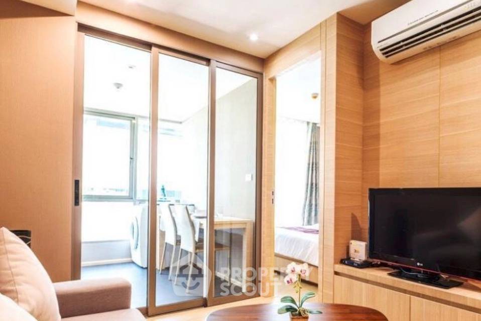 picture 200m To BTS Chong Nonsi: 1-BR Condo At Klass Silom (ID 3413620) - 1/5