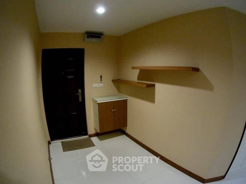 รูป คอนโด 2 ห้องนอน ขาย Sukhumvit Living Town ใกล้ MRT เพชรบุรี (ID 1001509) - รูปที่ 7/10