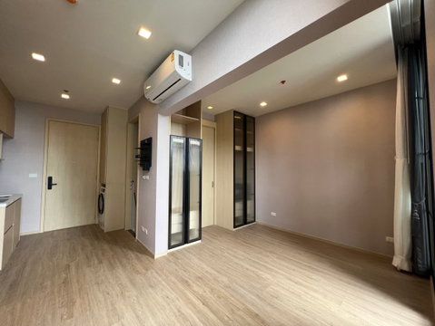 Luxury Condo for Sale at NOBLE STATE 39 near BTS Phrom Phong! 💎
