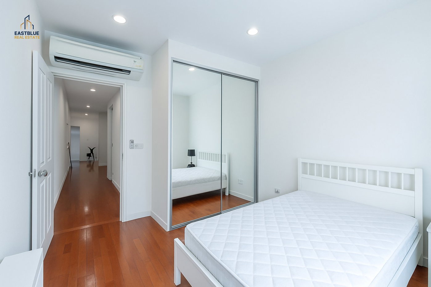 รูป คอนโดหรู 2 ห้องนอน ใจกลางพร้อมพงษ์ ขนาดใหญ่ 88 ตร.ม. ราคาพิเศษ!
Baan Siri 31 ใกล้ BTS/MRT พร้อมสิ่งอำนวยความสะดวกครบครัน! - รูปที่ 5/9