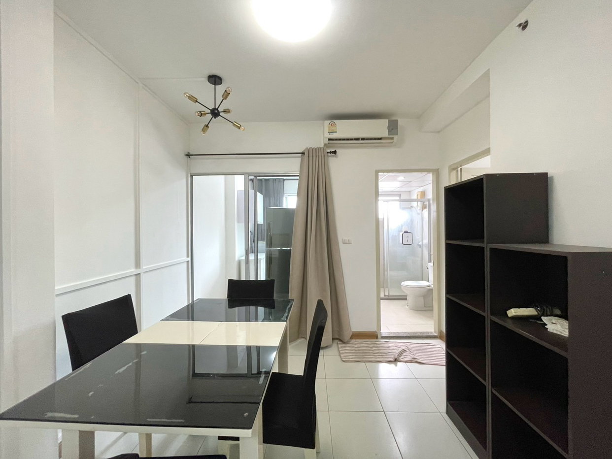 รูป 🏢 Luxurious Condo by Supalai 🏙️
1-bed 1-bath, 49 sq.m. | 3.29M THB

Stunning Phra Ram 9 Location! 🚇 Unbeatable Facilities! 💫
EB-89538 - รูปที่ 5/9