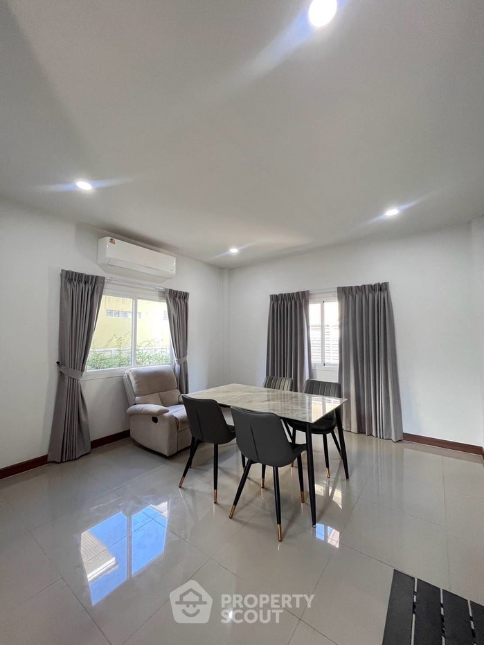 รูป บ้าน 3-ห้องนอน ใน ดอนเมือง (ID 3418735) - รูปที่ 3/8