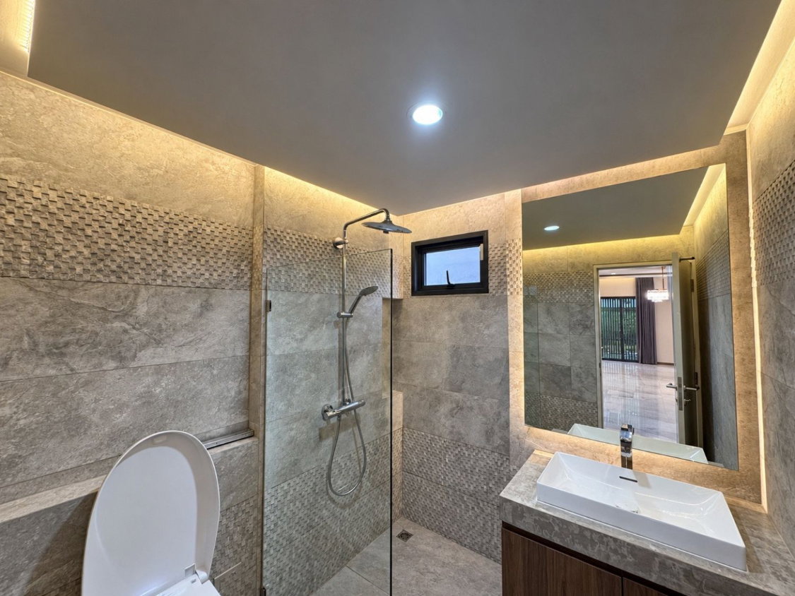 รูป บ้านมุมแปลงใหญ่! ตกแต่งใหม่ทั้งหลัง พร้อมอยู่!! ขายบ้านเดี่ยว สราญสิริ ศรีวารี 2 (Saransiri Srivaree 2) 69 ตร.ว. ใกล้สนามบินสุวรรณภูมิ | #TPI-3535 - รูปที่ 14/18