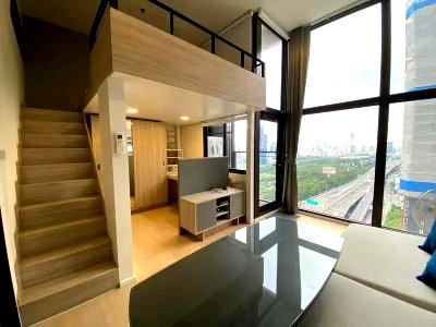 Condos for sale : For Sale: Chewathai Residence Asoke 1BR near MRT Rama 9 ✨🏢