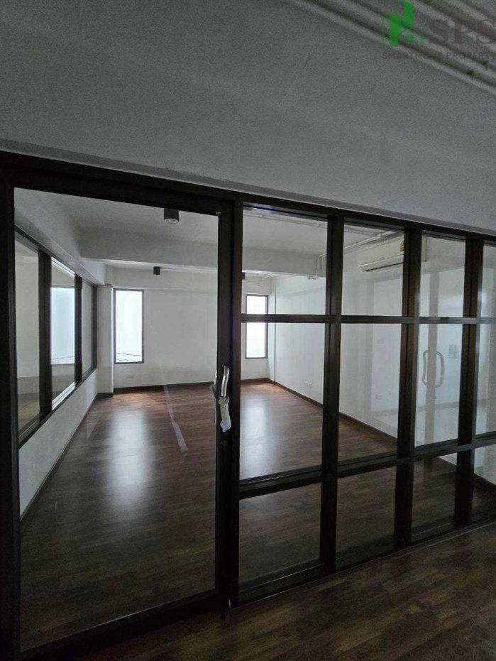 รูป อาคารสำนักงาน 4.5 ชั้น ให้เช่า ใกล้รถไฟฟ้าศรีนุช (SPSJP662)  - รูปที่ 11/15