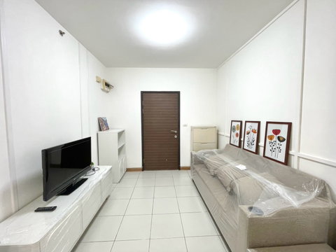 💥 Luxurious Condo with BTS Views - Only ฿3.29M! 🔥