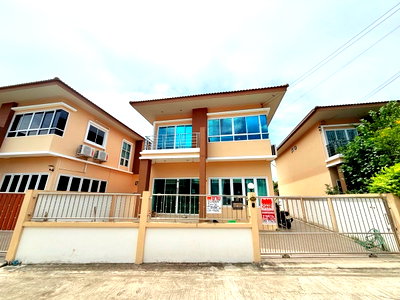 เช่าบ้านเดี่ยว กรุงเทพมหานคร : 🏡🔥 ให้เช่า บ้านเดี่ยว 4ห้องนอน หมู่บ้านพรหมศิริ ซอยเพชรเกษม 77   พร้อมเฟอร์นิเจอร์ | ไม่มีค่าส่วนกลาง | พร้อมเข้าอยู่ทันที