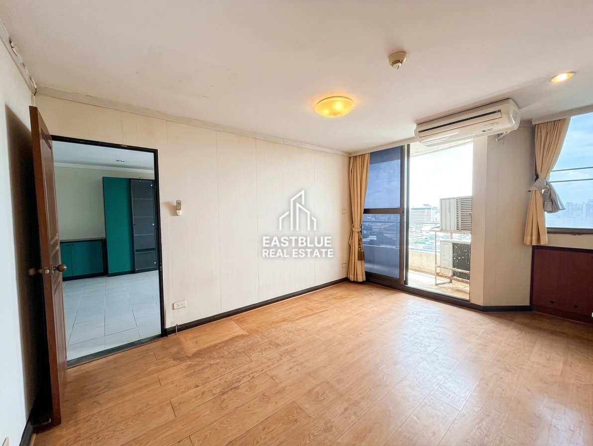 picture For Sale: Supalai Place Sukhumvit 39 Condo near BTS Phrom Phong - 7/9