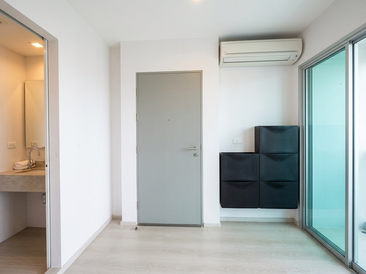 picture For Sale Life Ratchadapisek · 2BR 46 sqm near MRT Huai Khwang 🏙️ - 4/5